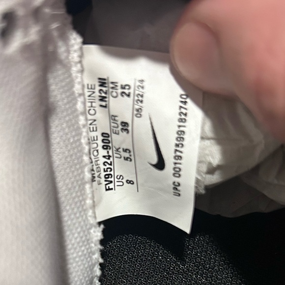 Nike Dunks - Woman’s size 8 - brand new - Picture 2 of 6